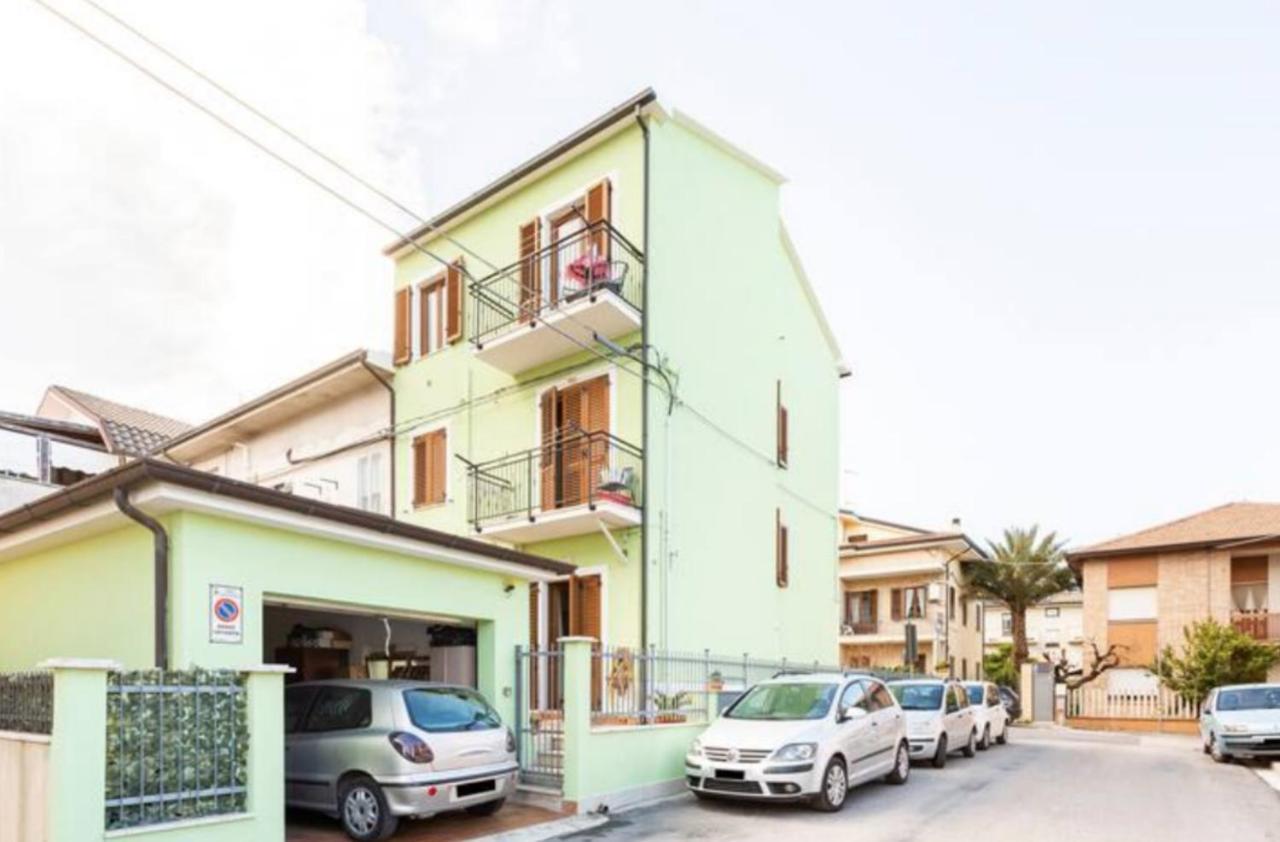 Casa Lilly Apartment Porto SantʼElpidio Exterior foto